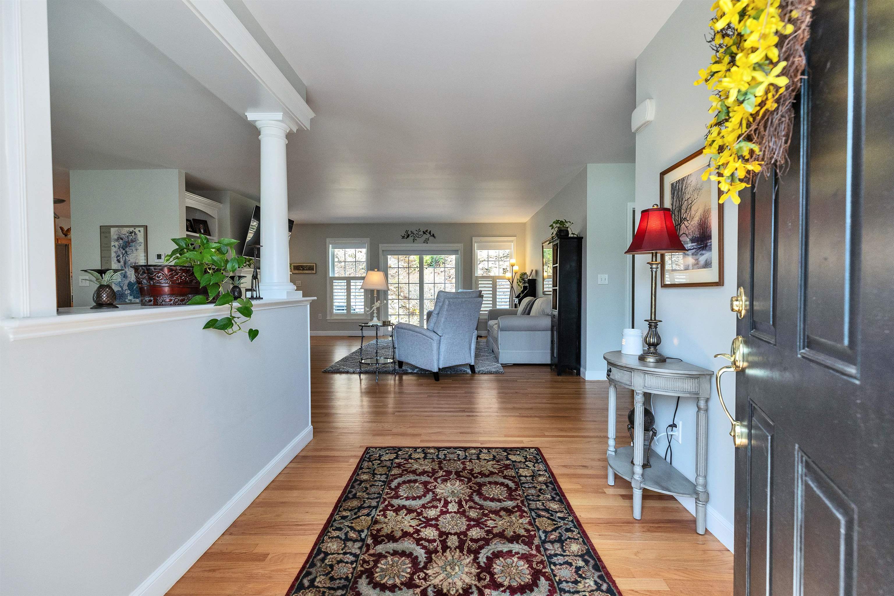 280 Sylvan Lane Manchester, NH 03102 - Photo 3 of 60