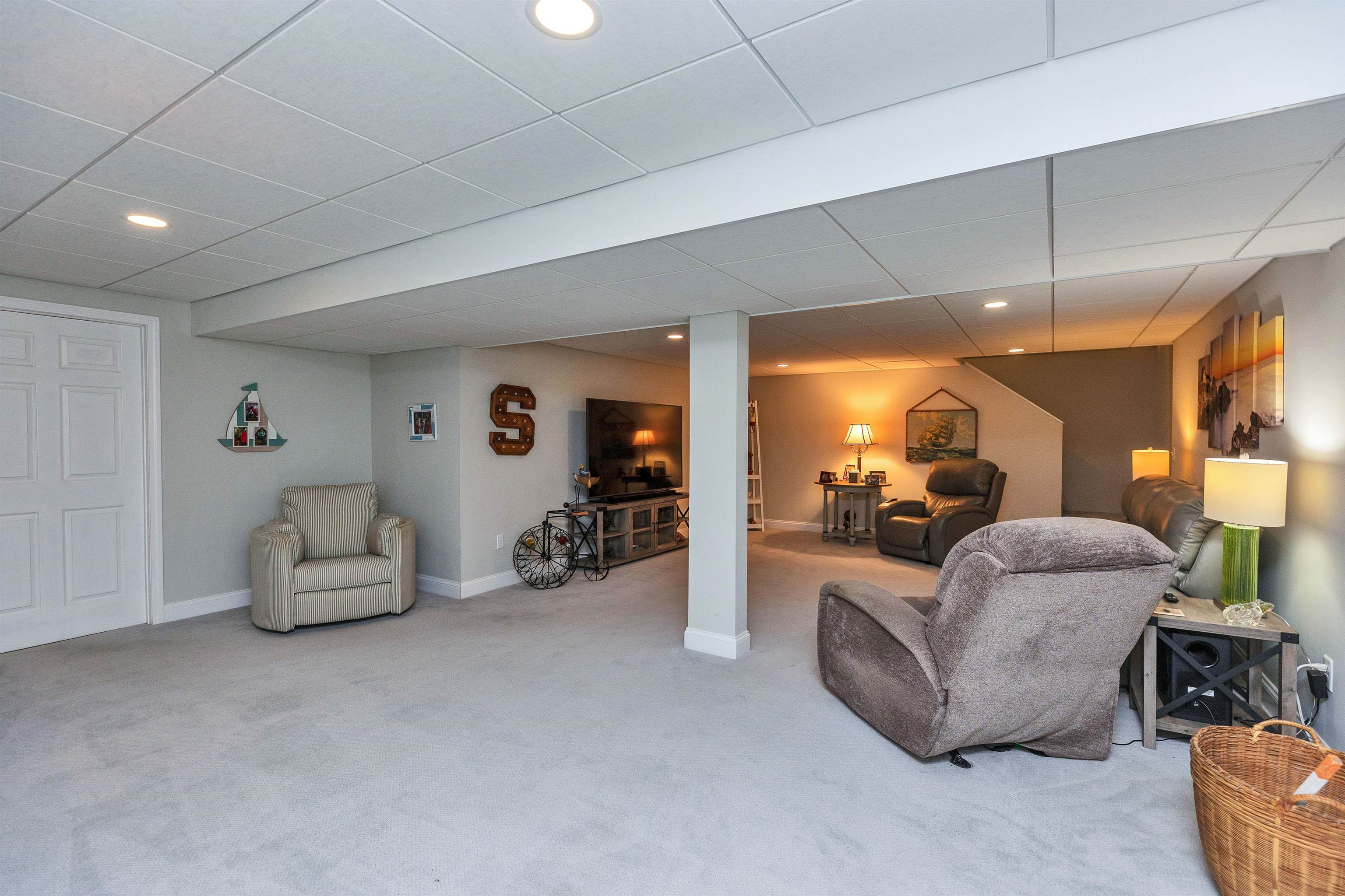 280 Sylvan Lane Manchester, NH 03102 - Photo 42 of 60