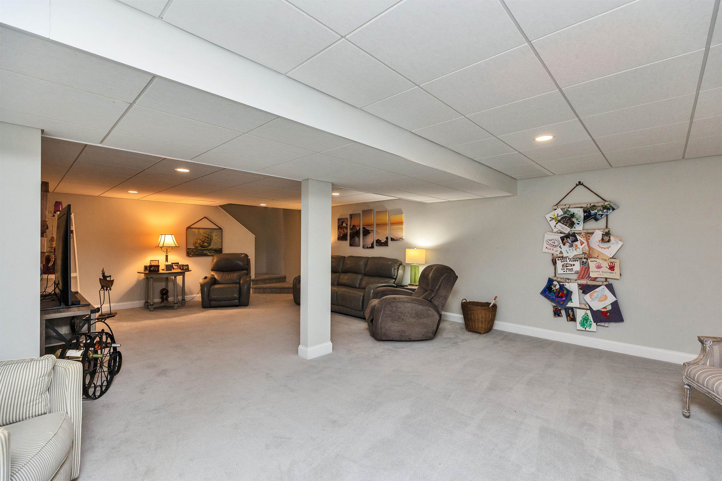 280 Sylvan Lane Manchester, NH 03102 - Photo 43 of 60