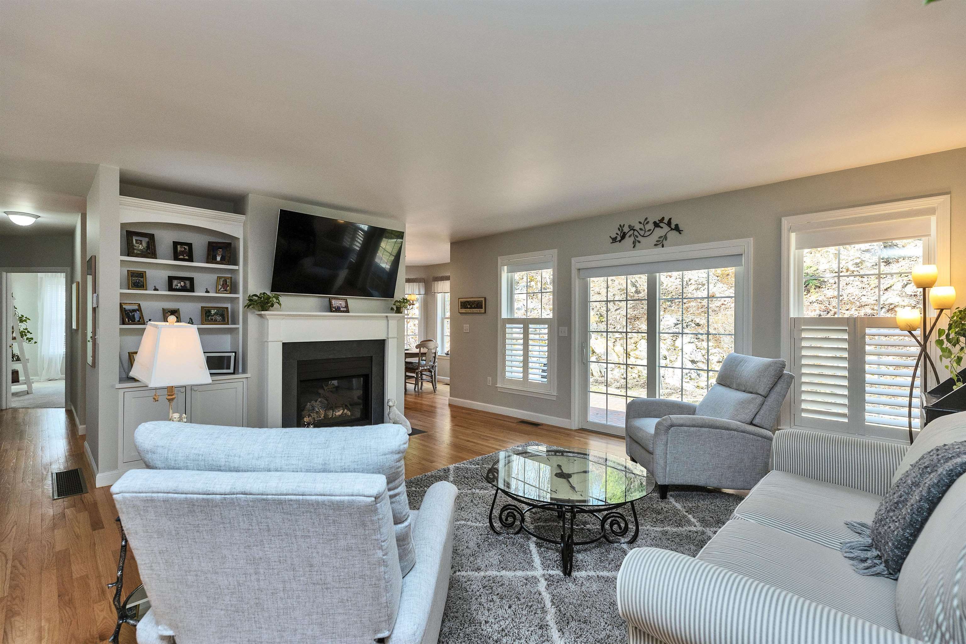 280 Sylvan Lane Manchester, NH 03102 - Photo 9 of 60