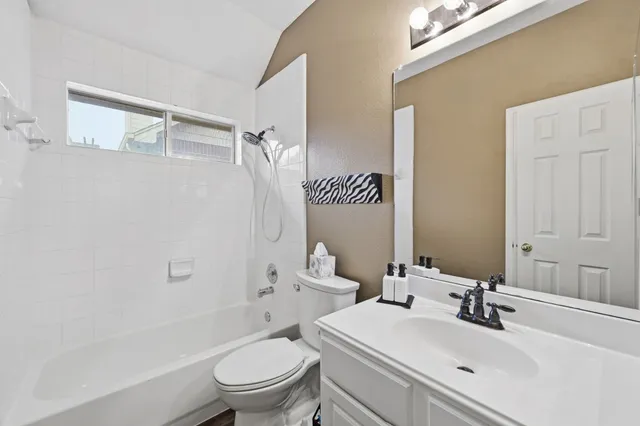 $410,000 | 3213 Crimson Coast Drive, League City, TX 77573