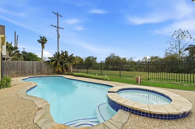 $410,000 | 3213 Crimson Coast Drive, League City, TX 77573