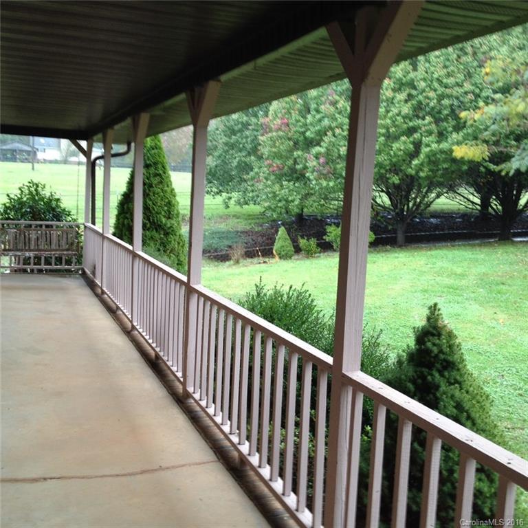 1425 Crossland Road Clover, SC 29710 - Photo 5 of 20
