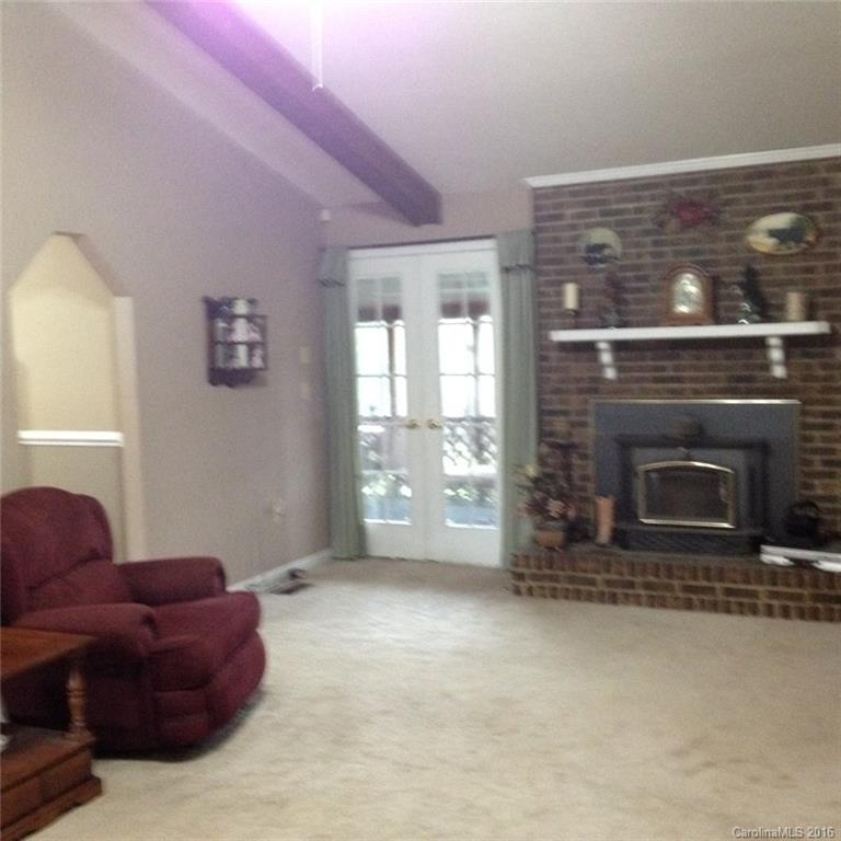 1425 Crossland Road Clover, SC 29710 - Photo 9 of 20