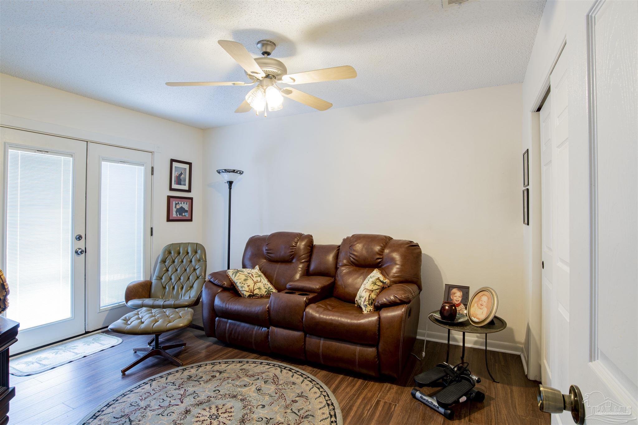 6073 Hilburn Road Pensacola, FL 32504 - Photo 12 of 22 Gallery Image 12