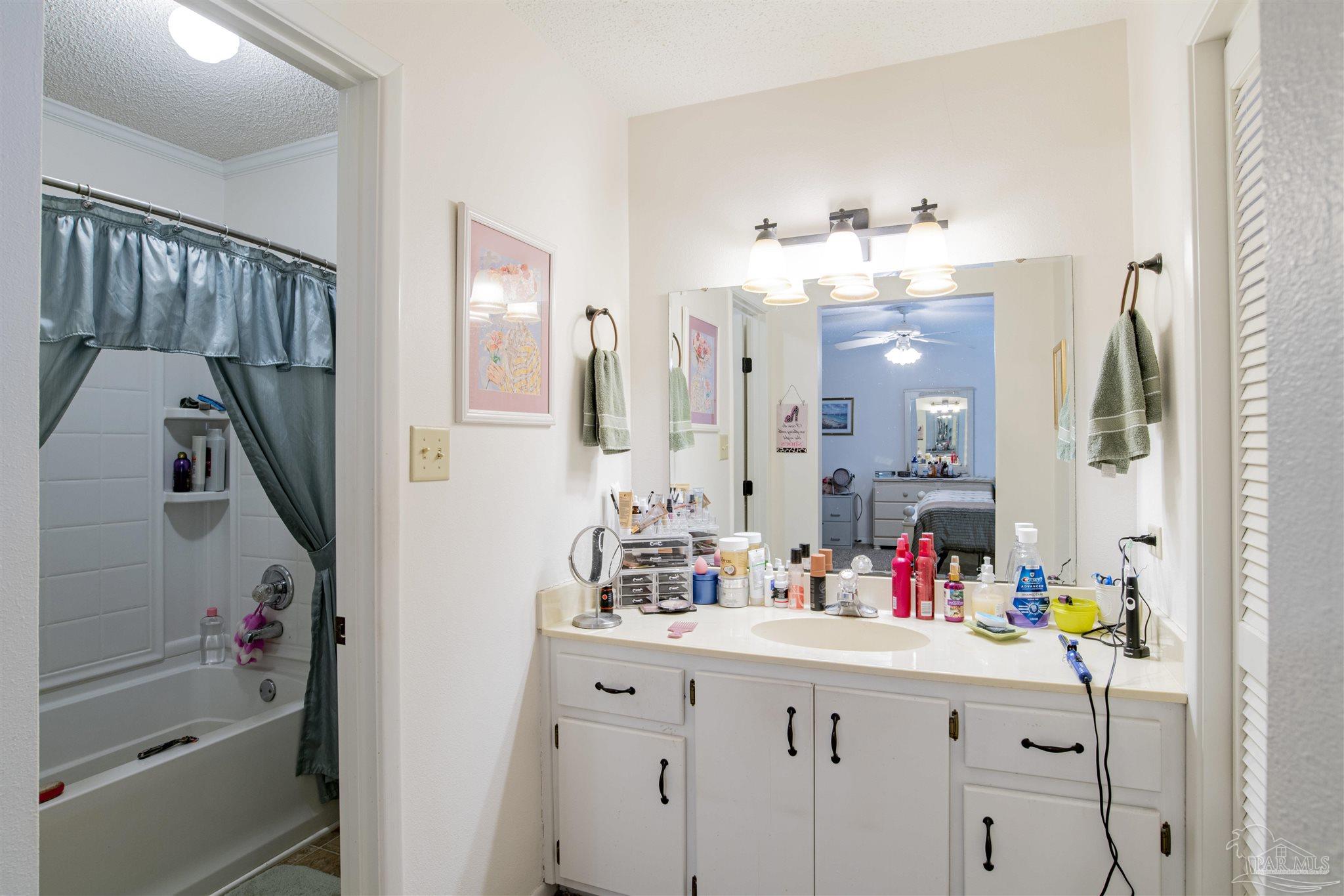 6073 Hilburn Road Pensacola, FL 32504 - Photo 17 of 22 Gallery Image 17