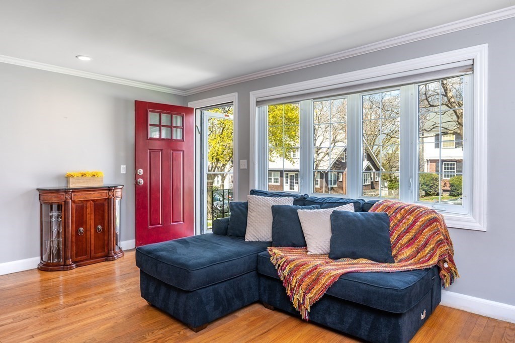 76 Greaton Road Boston, MA 02132 - Photo 4 of 20 Gallery Image 4