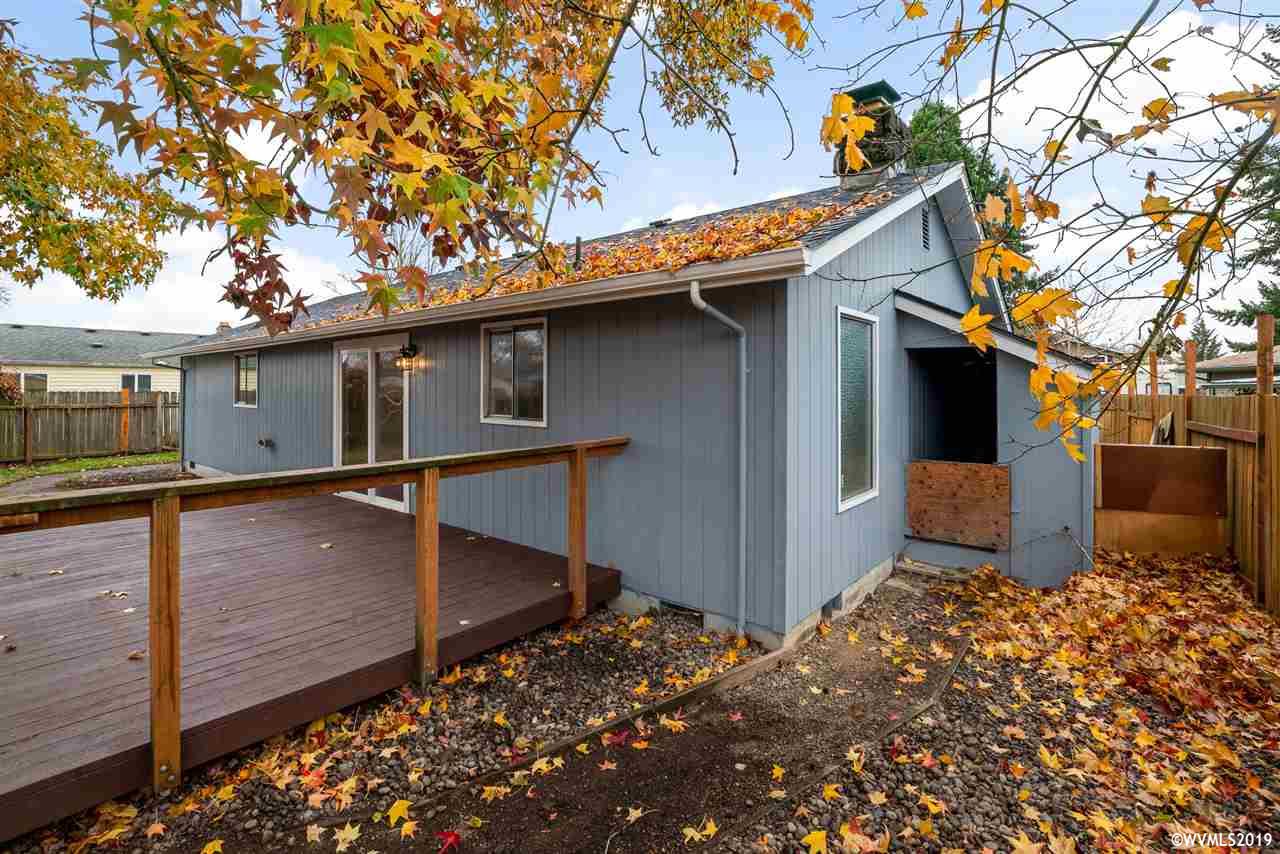 4437 Del Rio Place Southeast Albany, OR 97322 - Photo 32 of 35 Gallery Image 32