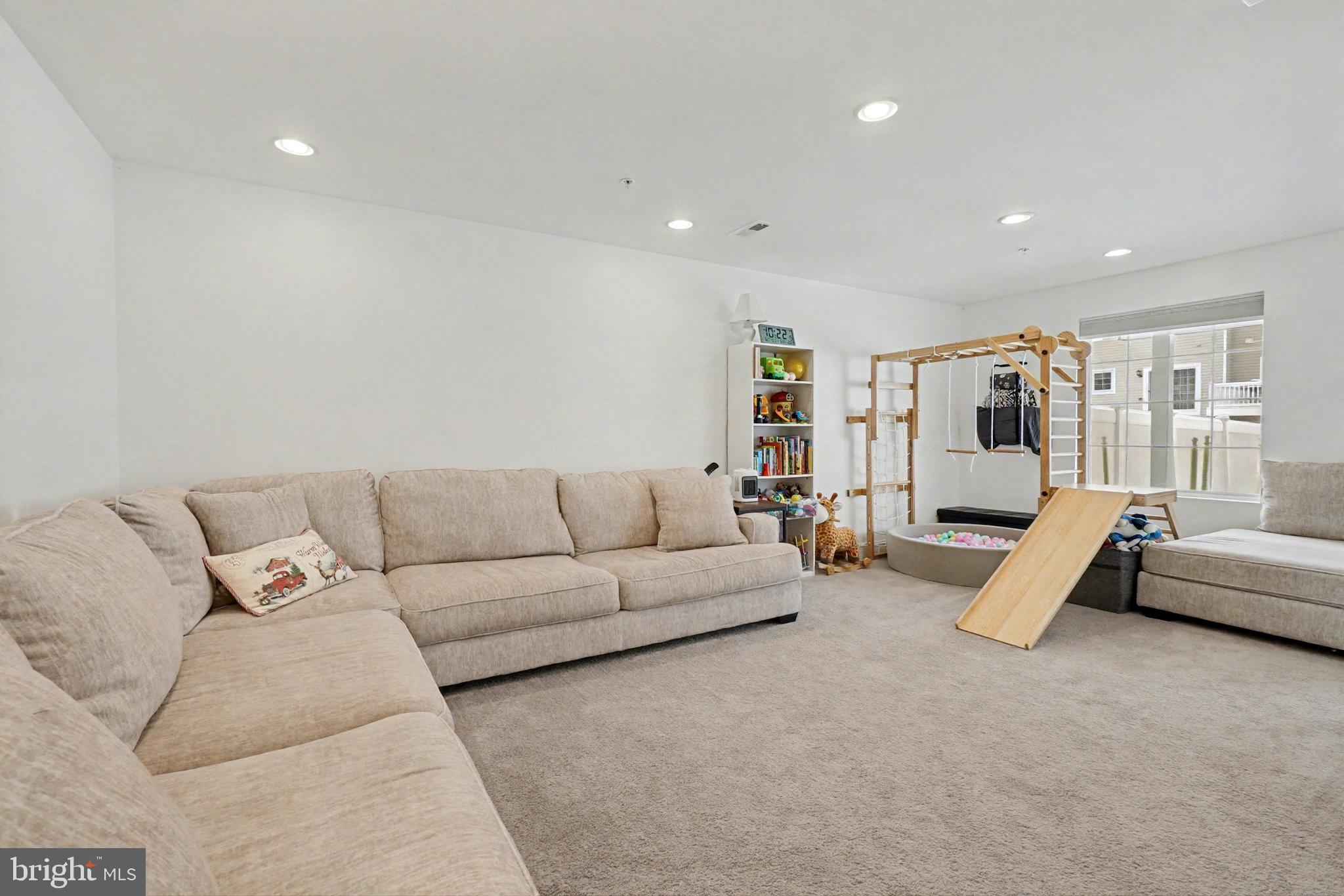 1225 Fenwick Road Aberdeen, MD 21001 - Photo 21 of 52 a living room with furniture and white couch