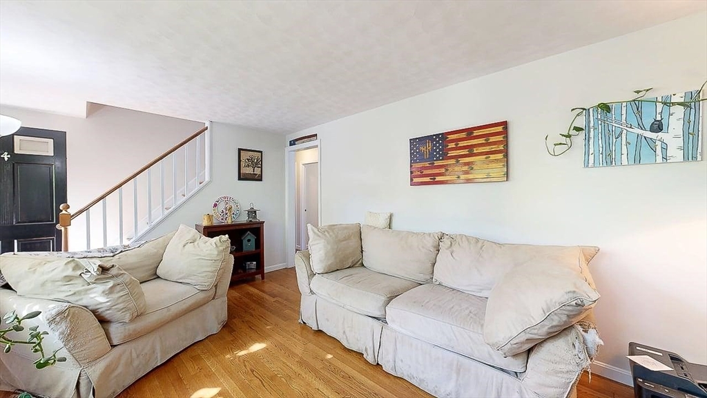 4 Stratton Drive Hudson, MA 01749 - Photo 5 of 27 Gallery Image 5