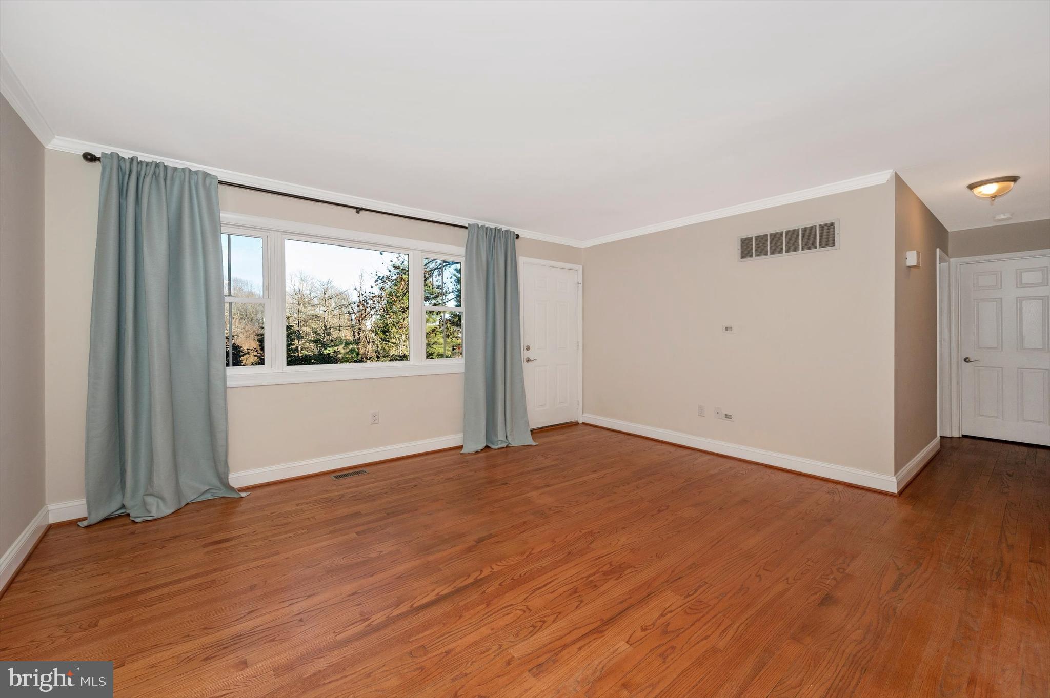 7202 Drought Spring Drive Frederick, MD 21702 - Photo 7 of 33