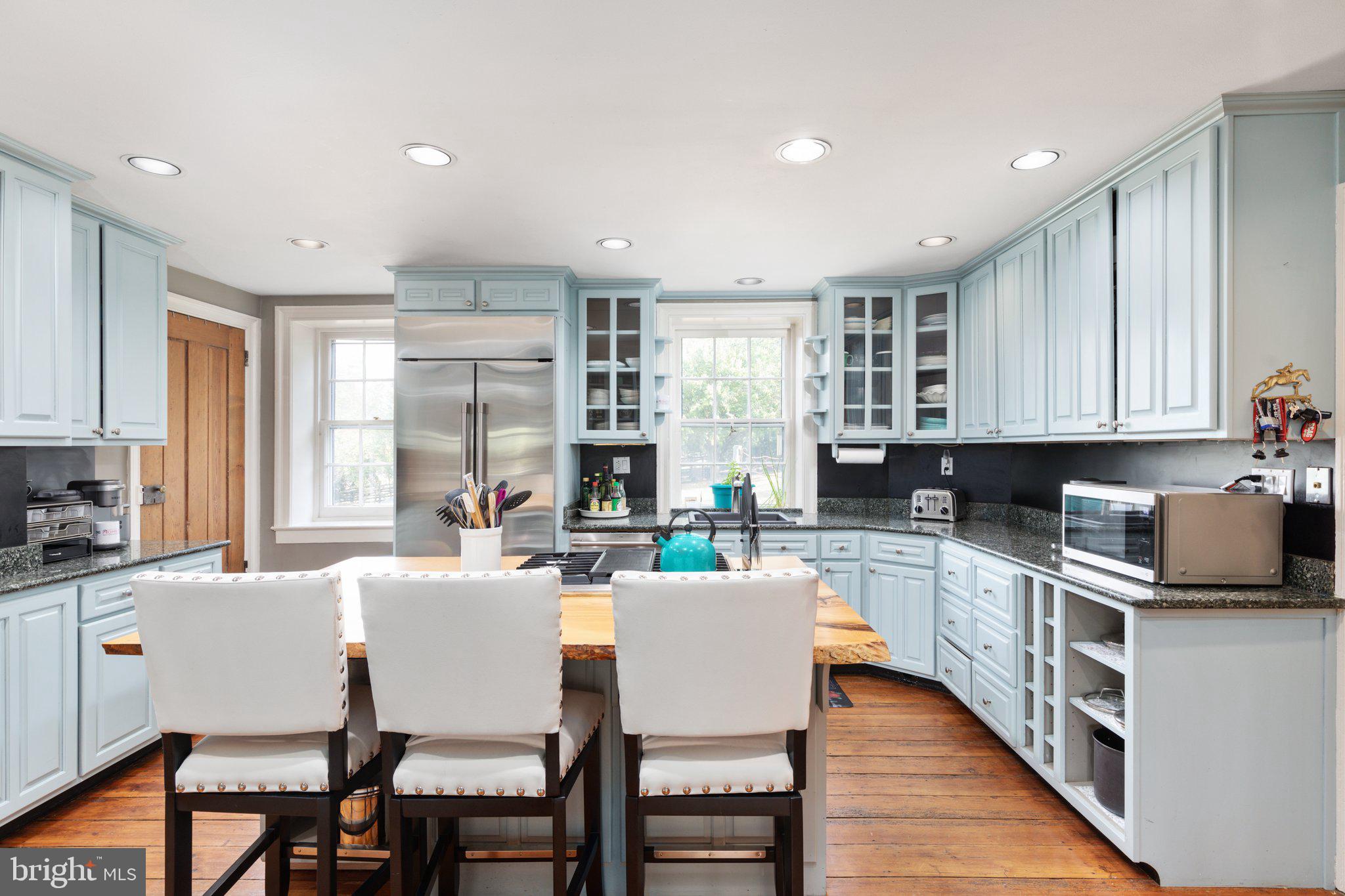 7252 Middle Road Middletown, VA 22645 - Photo 13 of 49 Island Kitchen