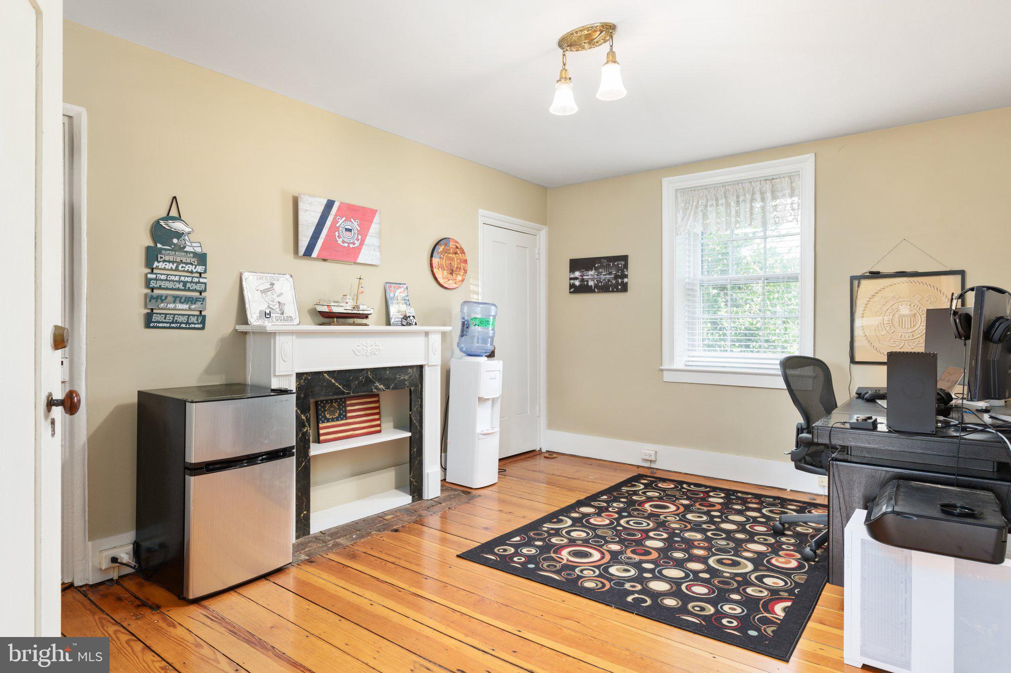 7252 Middle Road Middletown, VA 22645 - Photo 16 of 49 Office on main level