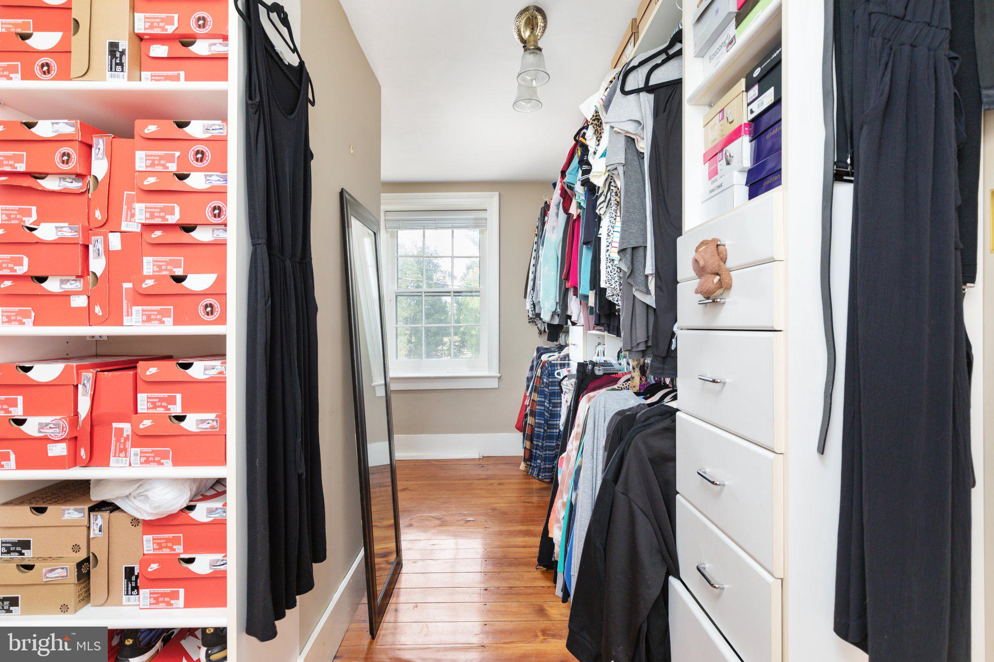 7252 Middle Road Middletown, VA 22645 - Photo 22 of 49 Primary Closet