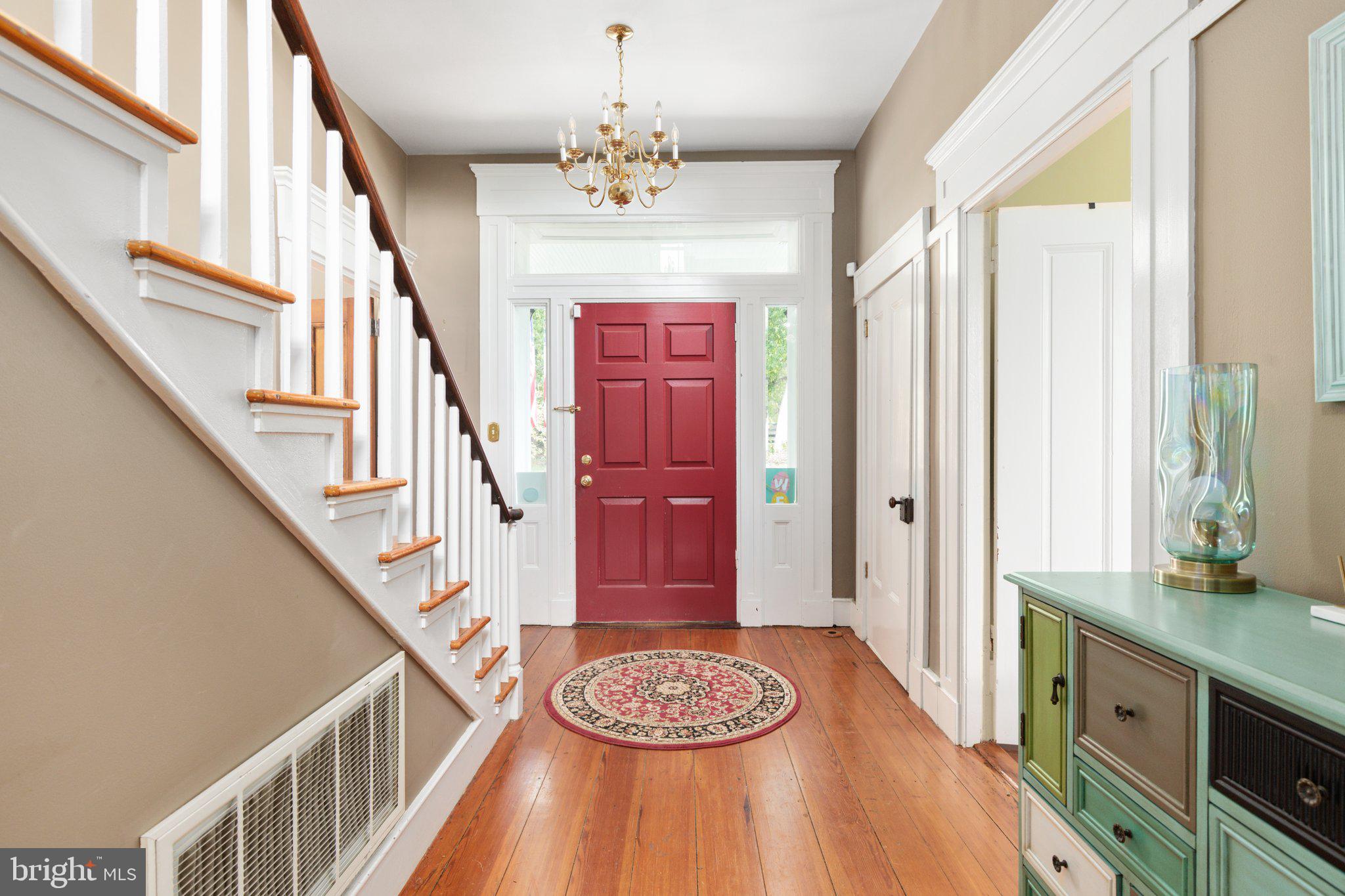 7252 Middle Road Middletown, VA 22645 - Photo 3 of 49 Foyer