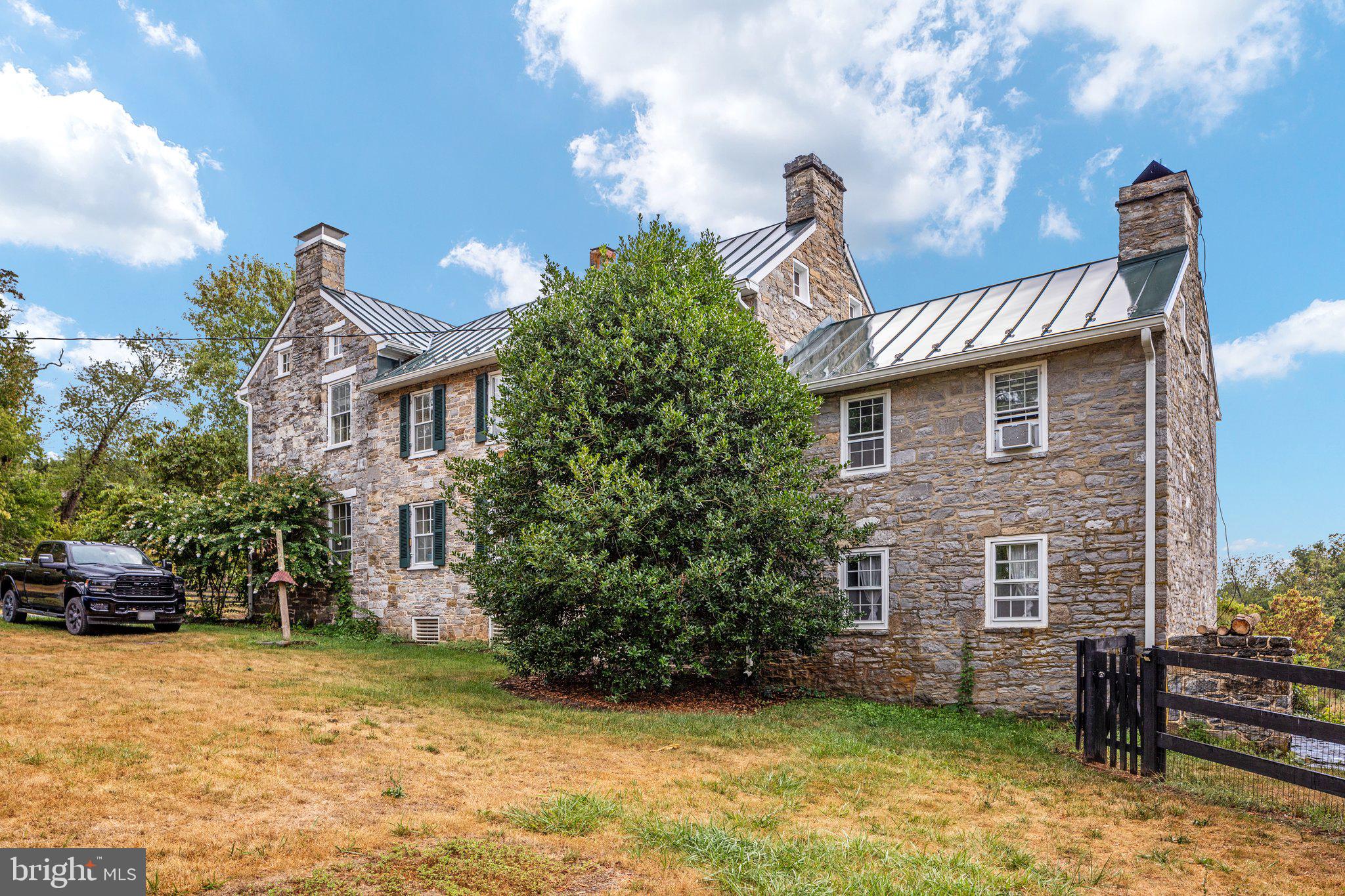 7252 Middle Road Middletown, VA 22645 - Photo 41 of 49 Left side