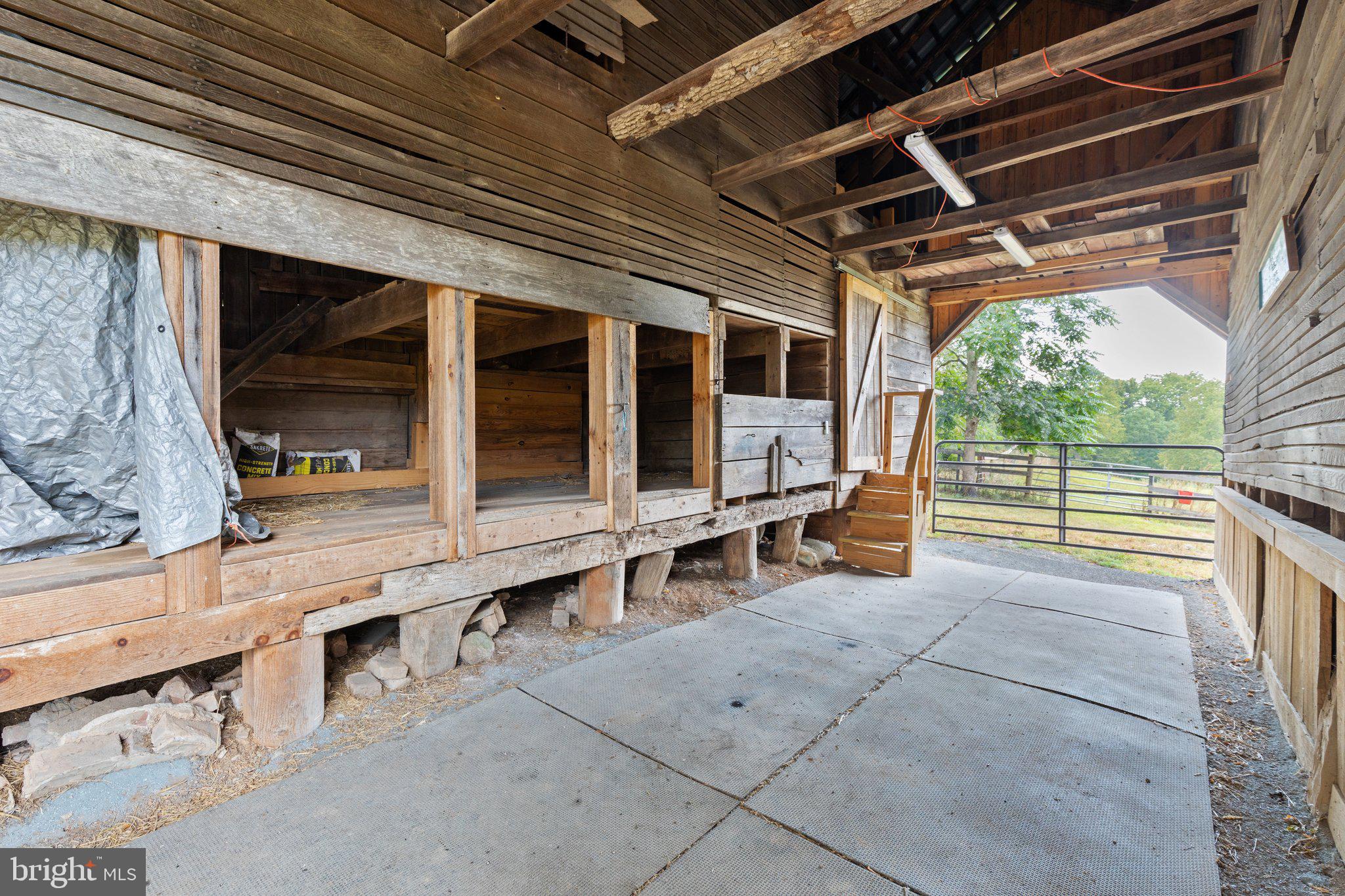 7252 Middle Road Middletown, VA 22645 - Photo 46 of 49 Barn