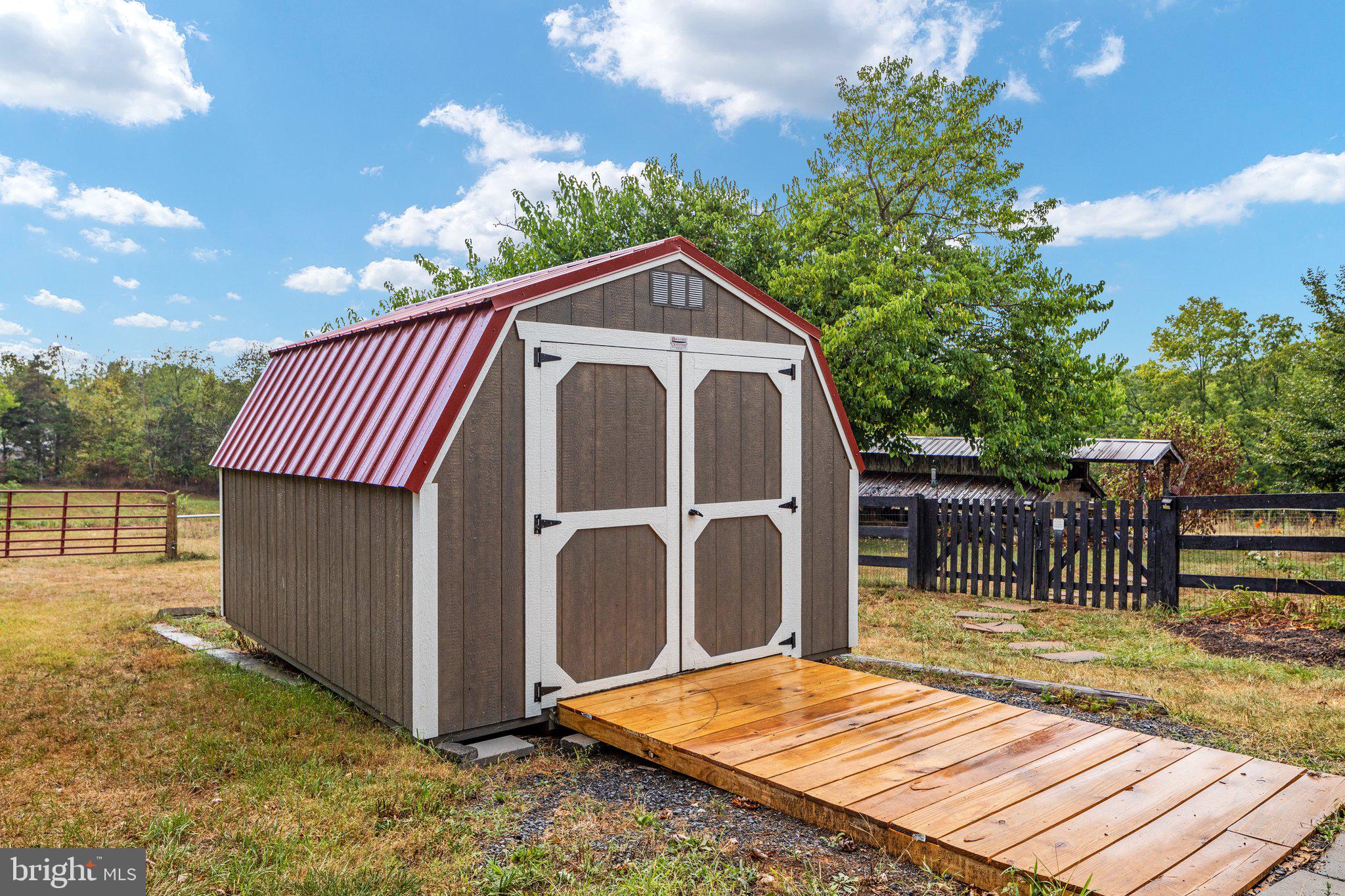 7252 Middle Road Middletown, VA 22645 - Photo 47 of 49 New shed