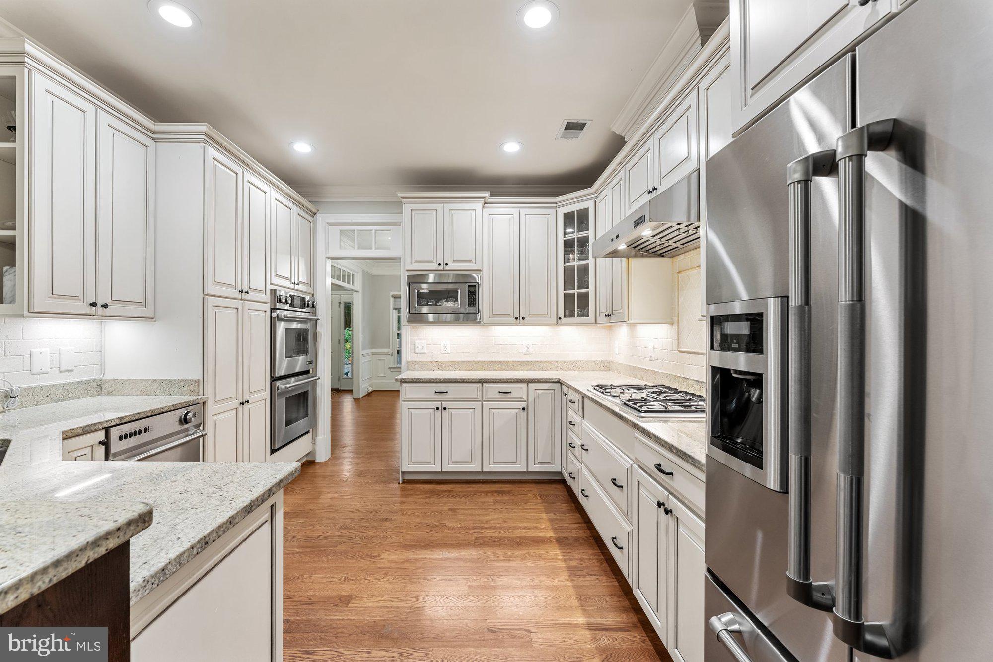 120 Tapawingo Road Southwest Vienna, VA 22180 - Photo 17 of 73 Gallery Image 17