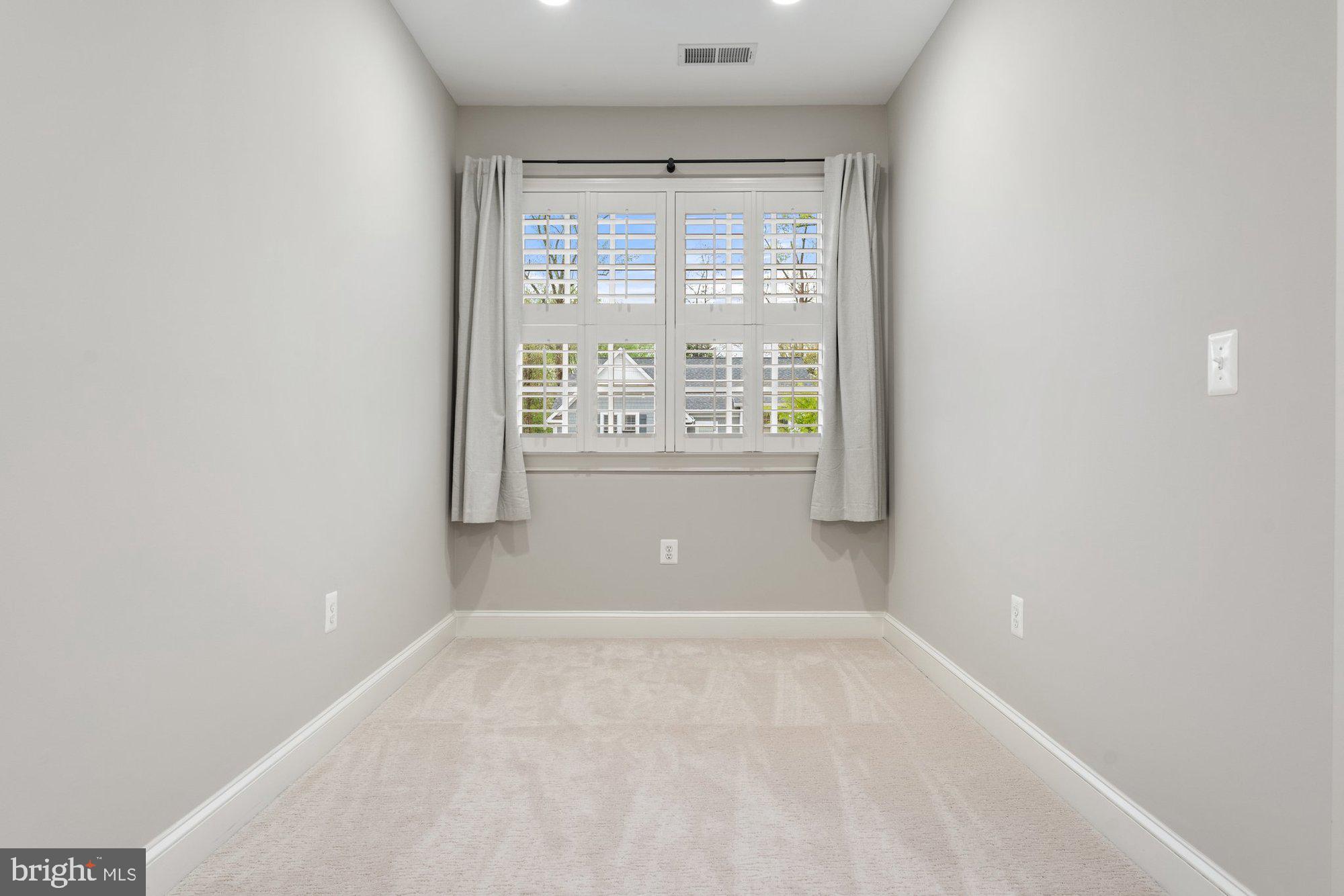 120 Tapawingo Road Southwest Vienna, VA 22180 - Photo 39 of 73 Gallery Image 39