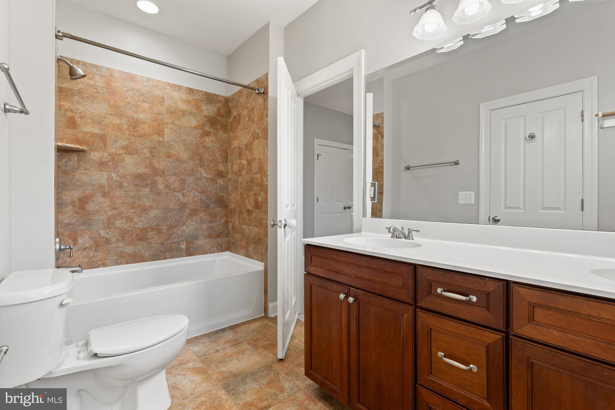 120 Tapawingo Road Southwest Vienna, VA 22180 - Photo 44 of 73 Gallery Image 44