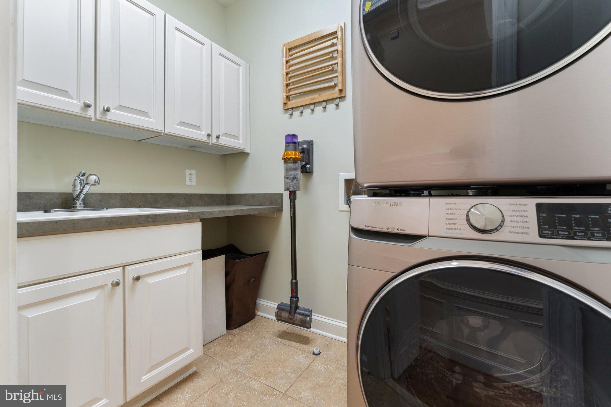 120 Tapawingo Road Southwest Vienna, VA 22180 - Photo 48 of 73 Gallery Image 48