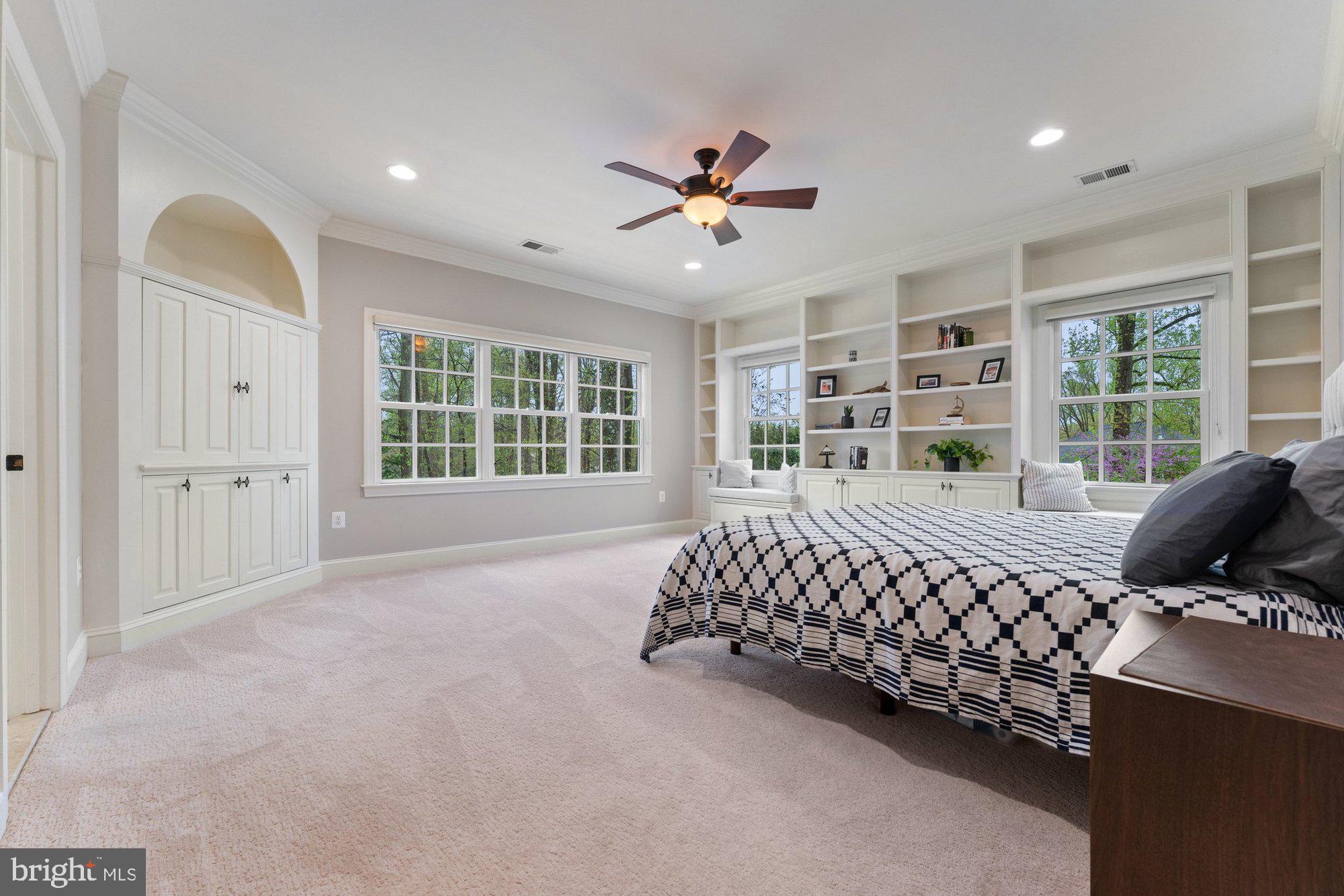 120 Tapawingo Road Southwest Vienna, VA 22180 - Photo 5 of 73 Gallery Image 5
