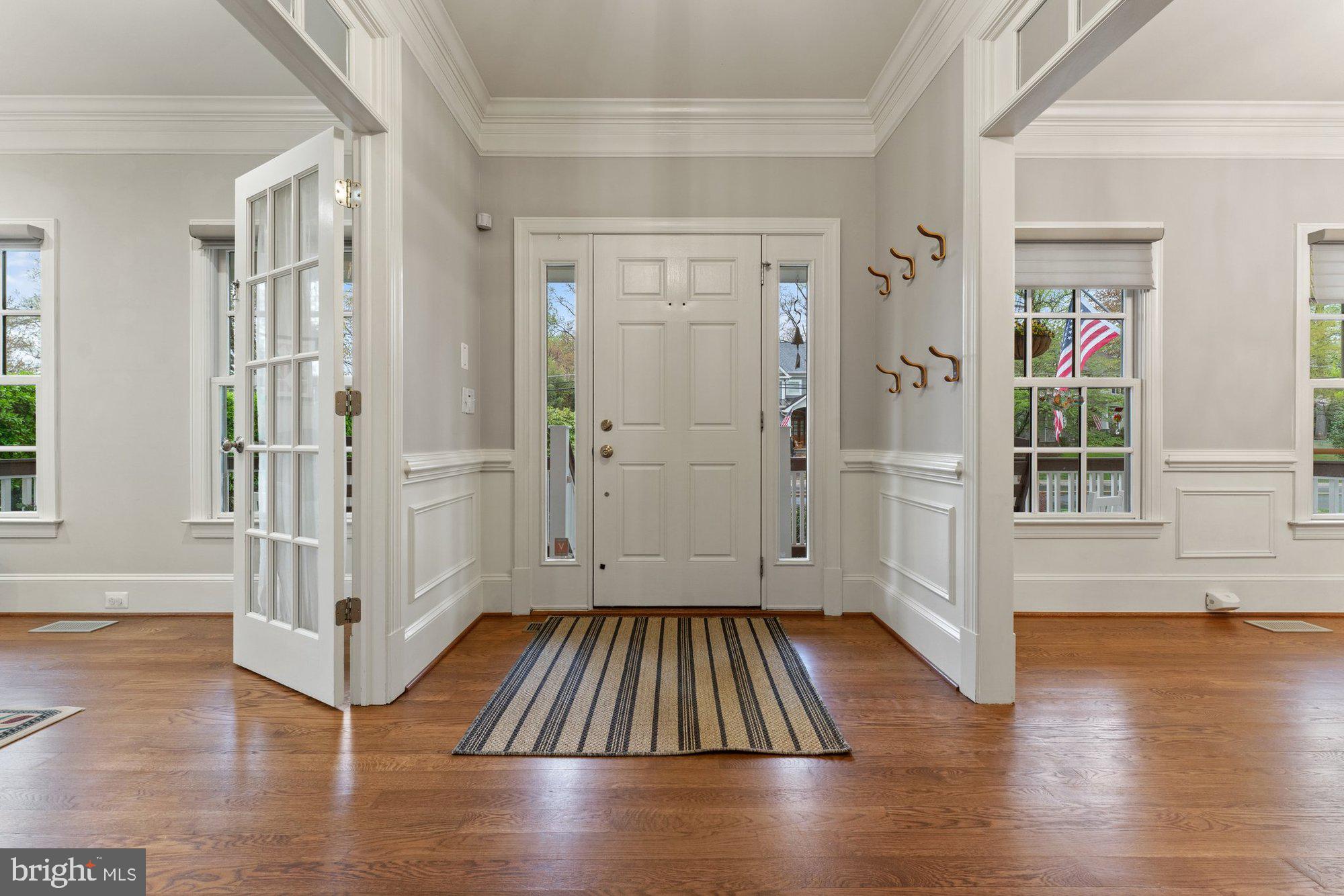 120 Tapawingo Road Southwest Vienna, VA 22180 - Photo 7 of 73 Gallery Image 7