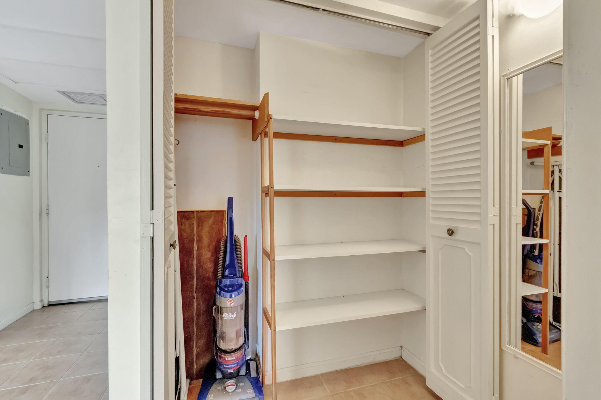 836 Southwest 9th St Circle, Unit 103 Boca Raton, FL 33486 - Photo 20 of 54 Hall Closet