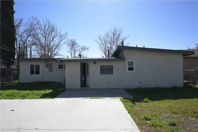 $350,000 | 16300 Live Oak Street, Hesperia, CA 92345