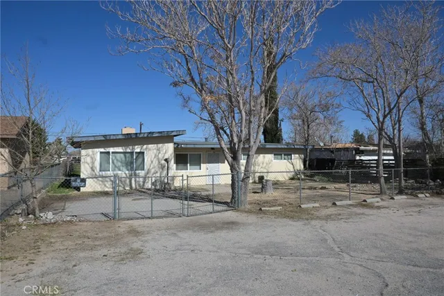 $350,000 | 16300 Live Oak Street, Hesperia, CA 92345