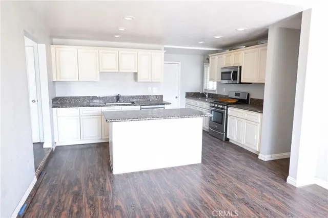 $350,000 | 16300 Live Oak Street, Hesperia, CA 92345