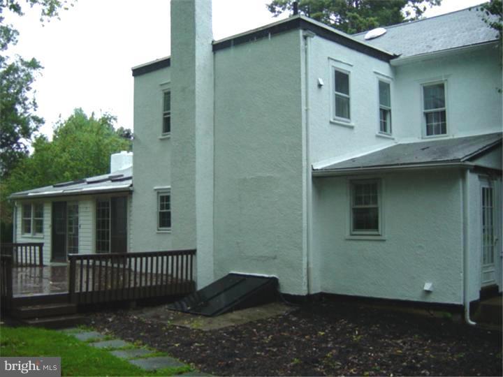 254 Saxer Avenue Springfield, PA 19064 - Photo 3 of 25 Exterior Back