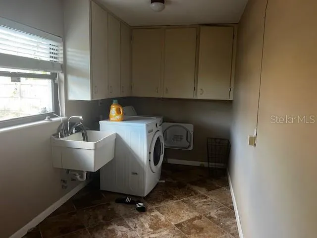 $479,900 | 610 Valle Vista Drive, Brandon, FL 33511