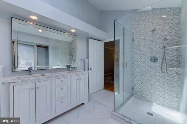 $1,150,000 | 4 Hawk Drive, Princeton Junction, NJ 08550