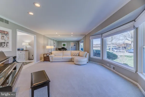 $1,150,000 | 4 Hawk Drive, Princeton Junction, NJ 08550