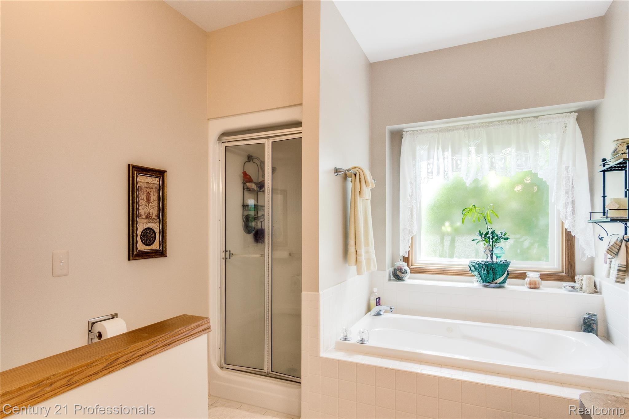 5804 Dryden Road Dryden, MI 48428 - Photo 20 of 59 Interiors (19 of 44).jpg