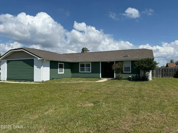 $2,400 | 101 Saratoga Place, Lynn Haven, FL 32444