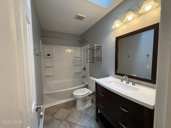 $2,400 | 101 Saratoga Place, Lynn Haven, FL 32444
