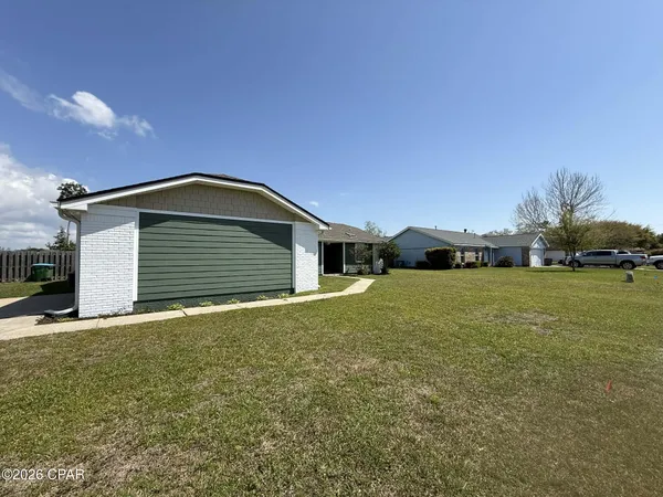 $2,400 | 101 Saratoga Place, Lynn Haven, FL 32444