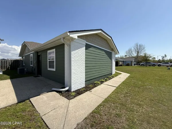 $2,400 | 101 Saratoga Place, Lynn Haven, FL 32444