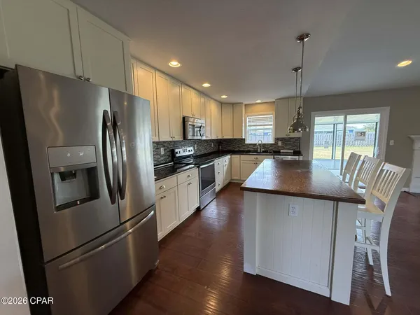 $2,400 | 101 Saratoga Place, Lynn Haven, FL 32444