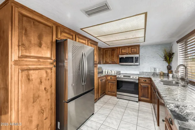 $485,000 | 3215 West Paradise Lane, Phoenix, AZ 85053