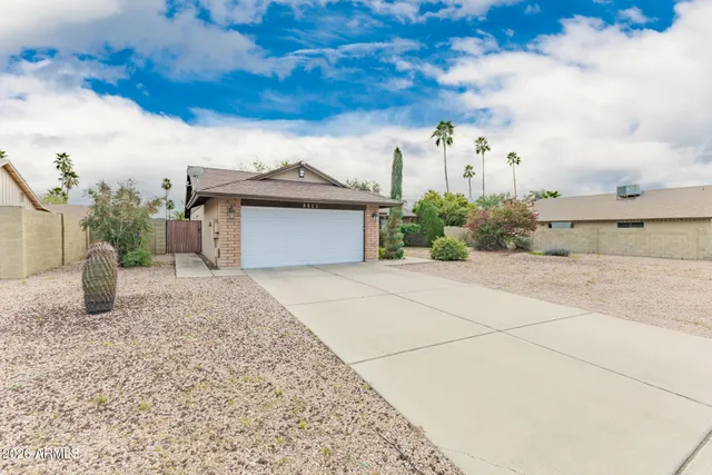 $485,000 | 3215 West Paradise Lane, Phoenix, AZ 85053