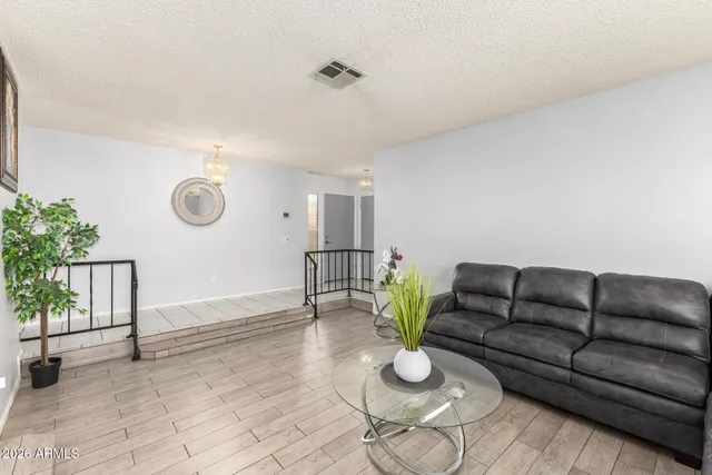 $485,000 | 3215 West Paradise Lane, Phoenix, AZ 85053