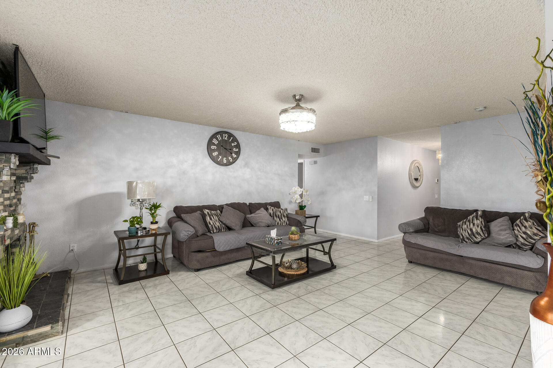 3215 West Paradise Lane Phoenix, AZ 85053 - Photo 8 of 34 04 - Paradise