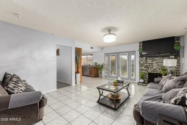 $485,000 | 3215 West Paradise Lane, Phoenix, AZ 85053