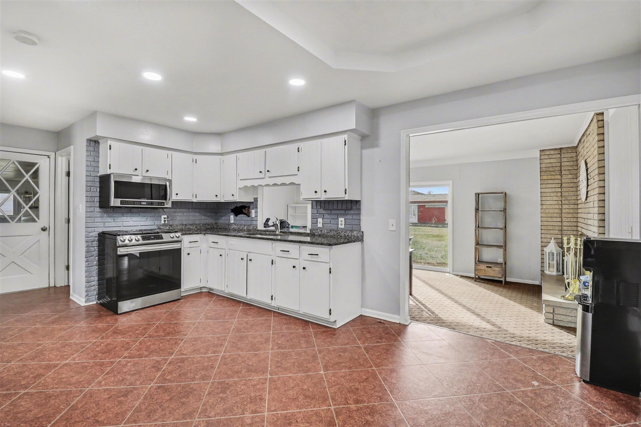 11329 Crowe Road Milan, MI 48160 - Photo 14 of 45