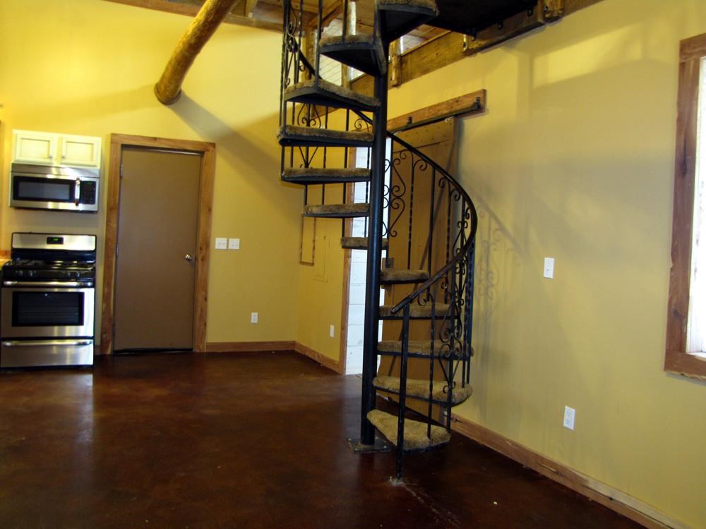 2320 South Red Bank Road Evansville, IN 47712 - Photo 4 of 15 Gallery Image 4