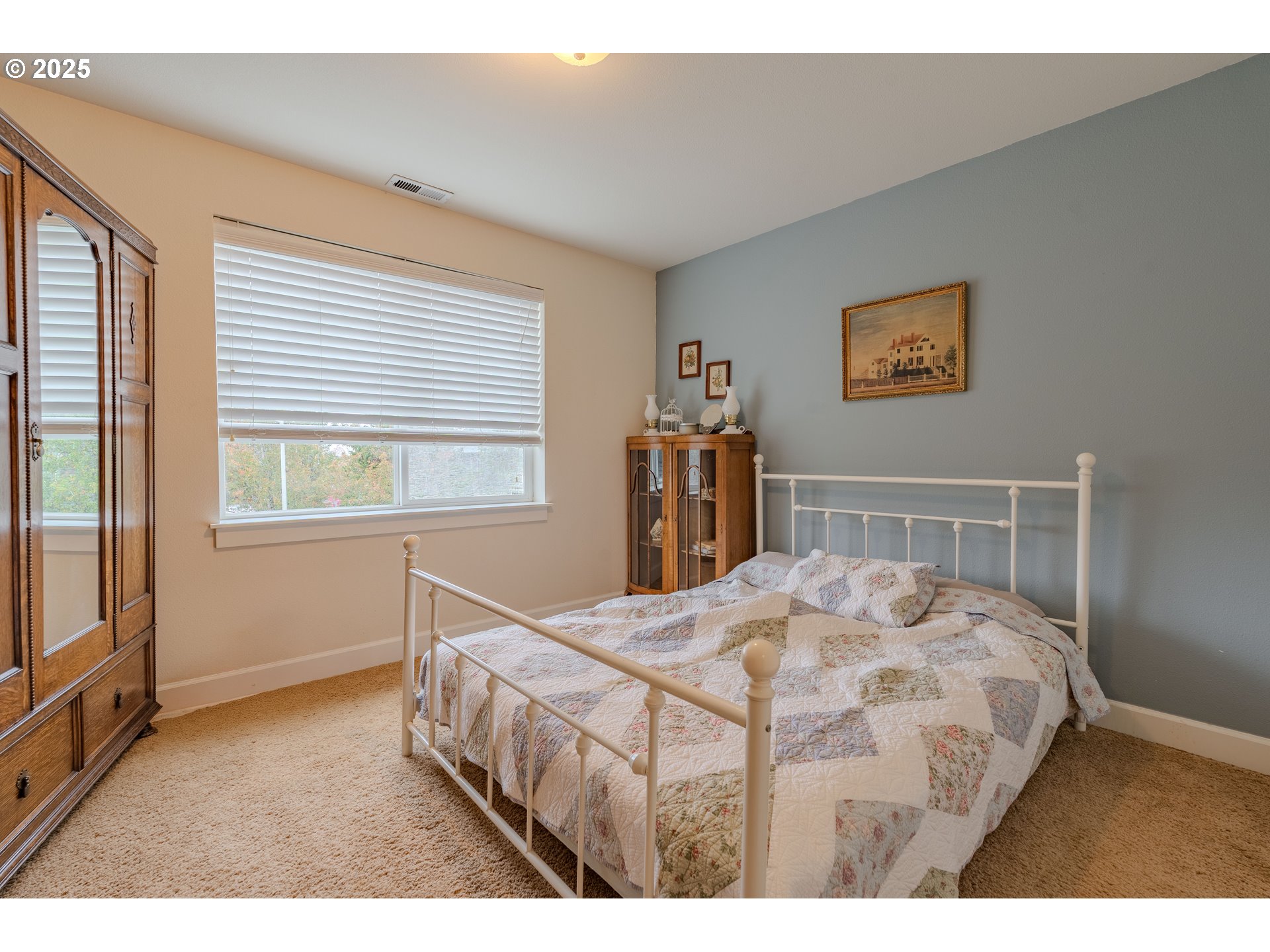 3505 Southeast 197th Avenue Camas, WA 98607 - Photo 28 of 30 a bedroom with a bed and a desk